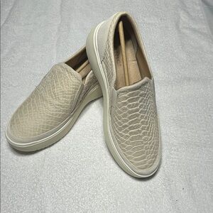 Vionic Women’s Kearny/Snake Leather Slip-On Loafers‎ 10W New In Box